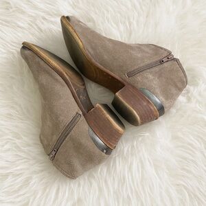 Lucky Brand Brekke suede slip on leather ankle booties sz 8 women’s